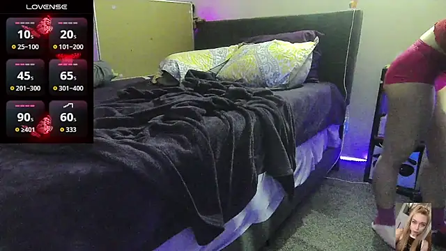 Blondiewithanass online show from March 2026 06:47:01 AM