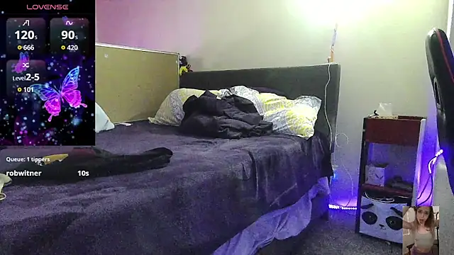 Blondiewithanass online show from February 2026 04:20:01 AM