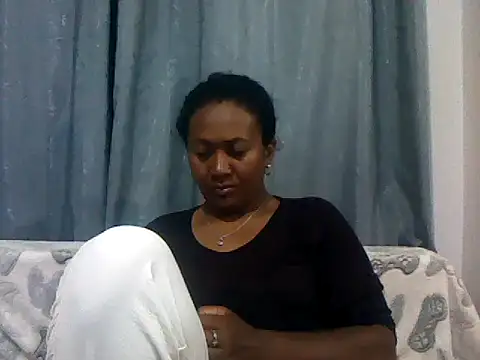 Snapshot of sexyladii chatting on October 2025 05:03:02 PM sexyladii online show from October 2025 05:03:02 PM