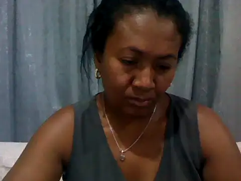 sexyladii online show from December 2025 04:40:02 PM