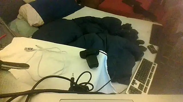 Snapshot of londonfuckwhore chatting on January 2025 02:09:01 AM londonfuckwhore online show from January 2025 02:09:01 AM