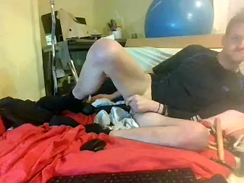 Snapshot of londonfuckwhore chatting on January 2025 11:12:01 PM londonfuckwhore online show from January 2025 11:12:01 PM