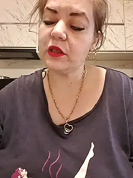 Snapshot of cindybbwsquirt chatting on February 2025 09:45:02 AM cindybbwsquirt online show from February 2025 09:45:02 AM