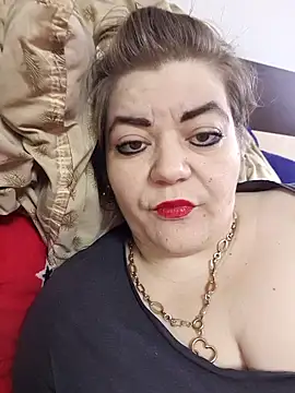 Snapshot of cindybbwsquirt chatting on March 2025 04:24:01 AM cindybbwsquirt online show from March 2025 04:24:01 AM