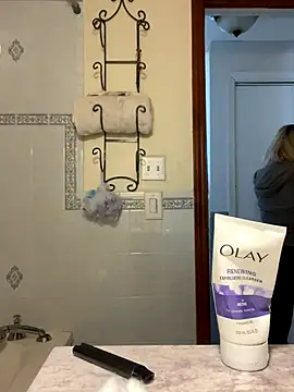 LittleMissEeve online show from October 2025 04:17:01 PM