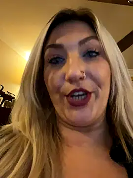 LittleMissEeve online show from October 2025 04:09:01 AM