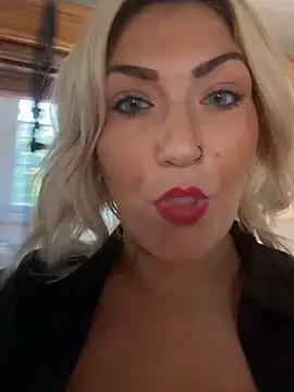 LittleMissEeve online show from September 2025 09:15:01 PM