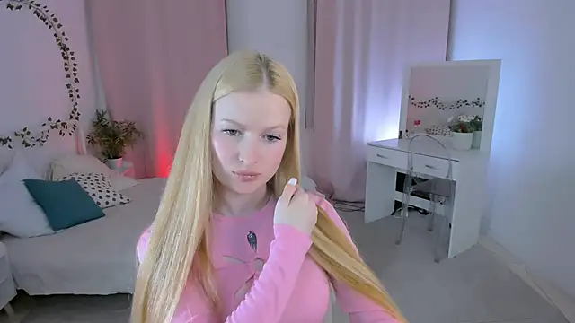 Snapshot of Laly_Peach chatting on October 2025 01:03:01 PM Laly Peach online show from October 2025 01:03:01 PM