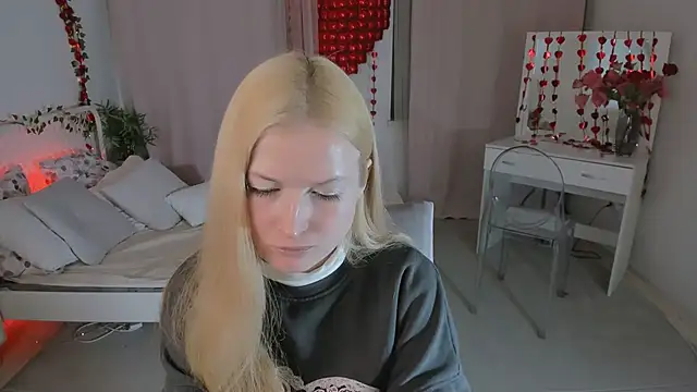 Laly Peach online show from February 2026 11:51:01 AM