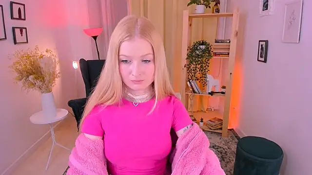 Snapshot of Laly_Peach chatting on March 2025 04:56:02 PM Laly Peach online show from March 2025 04:56:02 PM