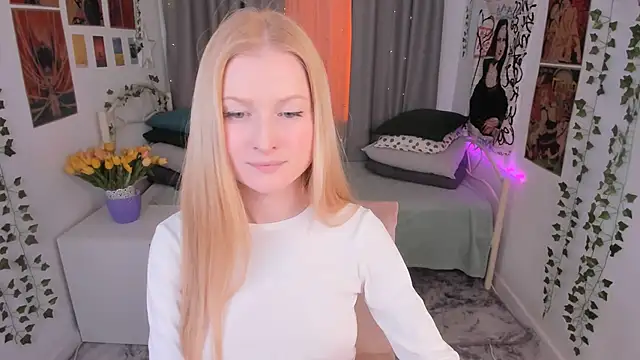 Snapshot of Laly_Peach chatting on February 2025 07:17:02 PM Laly Peach online show from February 2025 07:17:02 PM