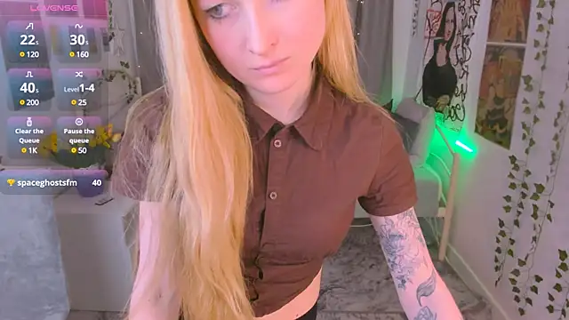 Snapshot of Laly_Peach chatting on February 2025 07:35:01 PM Laly Peach online show from February 2025 07:35:01 PM