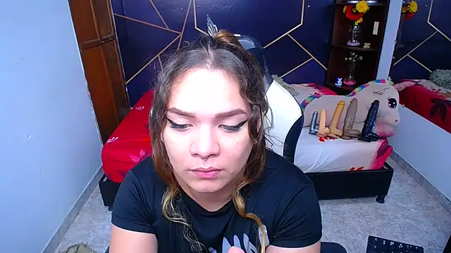 Snapshot of ShantalBlonde chatting on September 2025 01:50:02 AM ShantalBlonde online show from September 2025 01:50:02 AM