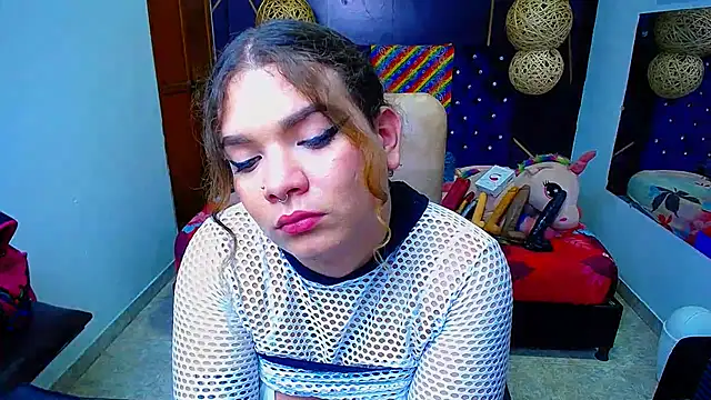Snapshot of ShantalBlonde chatting on March 2025 07:15:01 AM ShantalBlonde online show from March 2025 07:15:01 AM