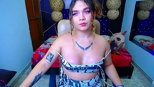 Snapshot of ShantalBlonde chatting on March 2025 08:19:01 AM ShantalBlonde online show from March 2025 08:19:01 AM