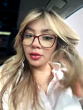 Snapshot of DIANITA_1988 chatting on October 2025 04:28:02 PM DIANITA 1988 online show from October 2025 04:28:02 PM