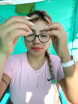 Snapshot of DIANITA_1988 chatting on March 2025 01:59:02 PM DIANITA 1988 online show from March 2025 01:59:02 PM