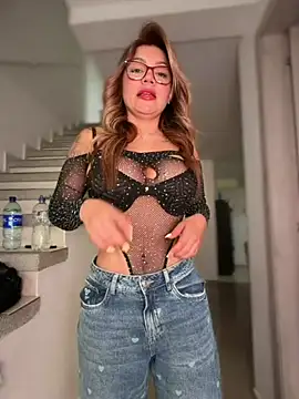 Snapshot of DIANITA_1988 chatting on June 2026 03:55:01 PM DIANITA 1988 online show from June 2026 03:55:01 PM