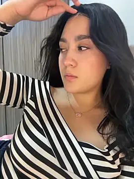 Nina lovi online show from December 2025 12:20:02 AM