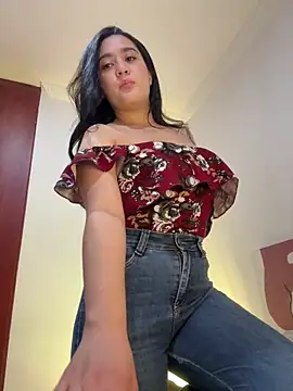 Nina lovi online show from December 2024 10:04:01 PM