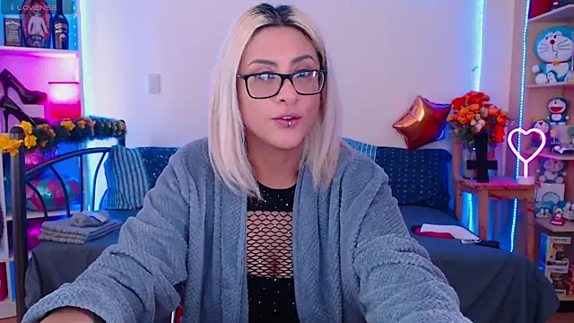 Snapshot of Annie_p chatting on November 2025 10:03:02 PM Annie p online show from November 2025 10:03:02 PM