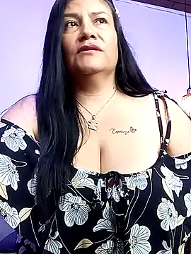 Snapshot of salomexlove_20 chatting on October 2025 01:14:02 PM salomexlove 20 online show from October 2025 01:14:02 PM