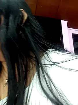 Snapshot of salomexlove_20 chatting on March 2025 01:08:01 PM salomexlove 20 online show from March 2025 01:08:01 PM