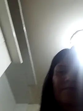 Snapshot of salomexlove_20 chatting on December 2025 01:06:02 PM salomexlove 20 online show from December 2025 01:06:02 PM