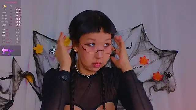 Snapshot of a11yson chatting on October 2025 03:00:01 PM a11yson online show from October 2025 03:00:01 PM