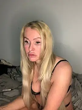 Snapshot of modeljadeelee chatting on February 2025 12:11:01 AM modeljadeelee online show from February 2025 12:11:01 AM