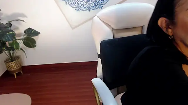 mom xxx online show from February 2026 10:30:02 PM