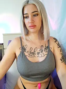 Snapshot of Fuck-Gina chatting on May 2026 05:17:01 AM Fuck-Gina online show from May 2026 05:17:01 AM