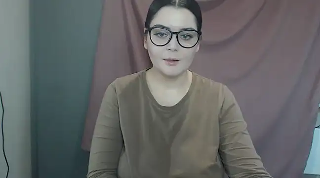 ohhhMie online show from February 2025 05:07:01 PM