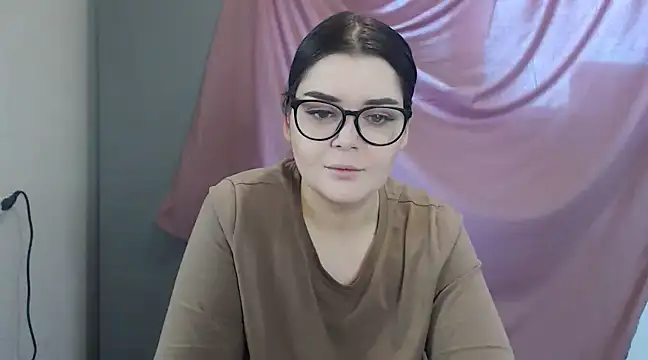 ohhhMie online show from February 2025 07:44:01 AM