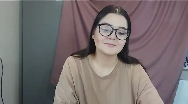 ohhhMie online show from February 2025 10:13:02 AM