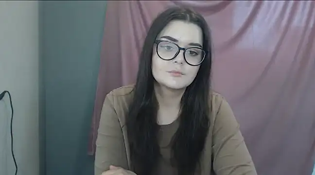 ohhhMie online show from February 2025 12:43:01 PM