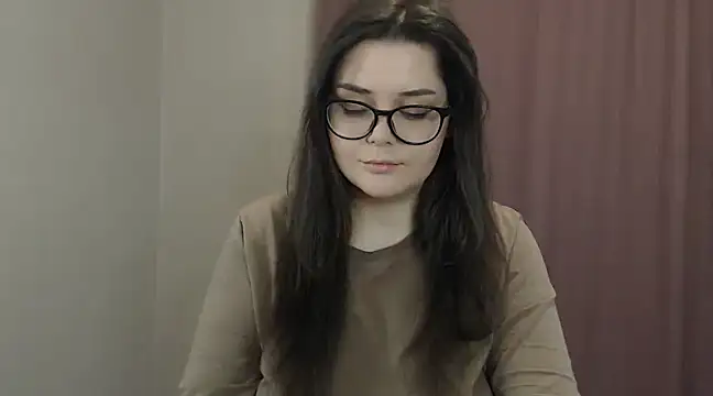 ohhhMie online show from March 2025 04:37:01 PM