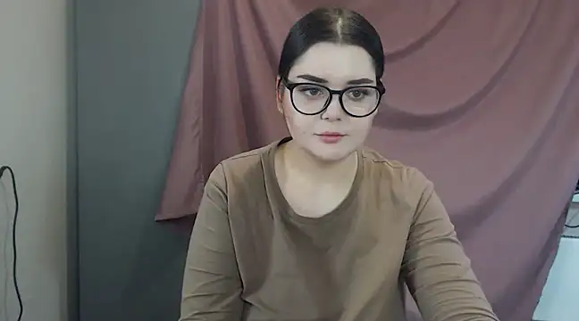 ohhhMie online show from February 2025 06:55:01 PM