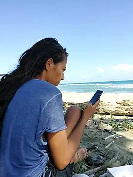 Luna-Natural online show from November 2025 03:15:01 PM