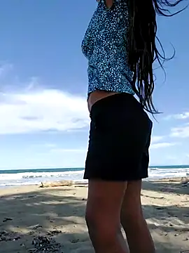 Luna-Natural online show from November 2025 06:55:02 PM