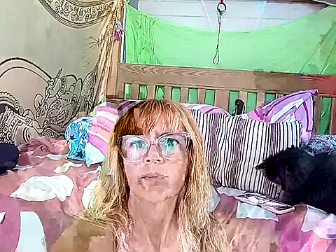Luna-Natural online show from March 2025 05:39:02 PM