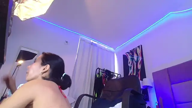 Snapshot of lizzy_squirt chatting on January 2026 01:51:01 PM lizzy squirt online show from January 2026 01:51:01 PM