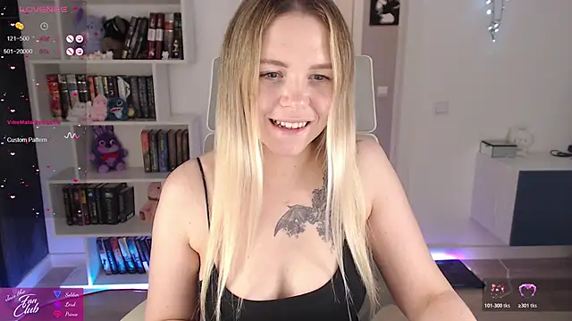 Emma Bryan online show from November 2025 03:27:01 PM