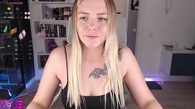 Emma Bryan online show from September 2025 08:40:01 PM