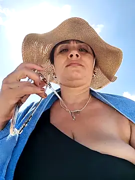 CristalRays online show from April 2026 07:51:01 PM