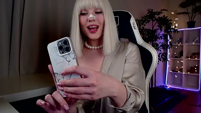 Queensy Sins online show from March 2026 05:02:02 PM