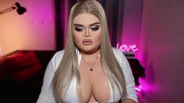 KarolinaThompson online show from April 2026 06:37:01 AM