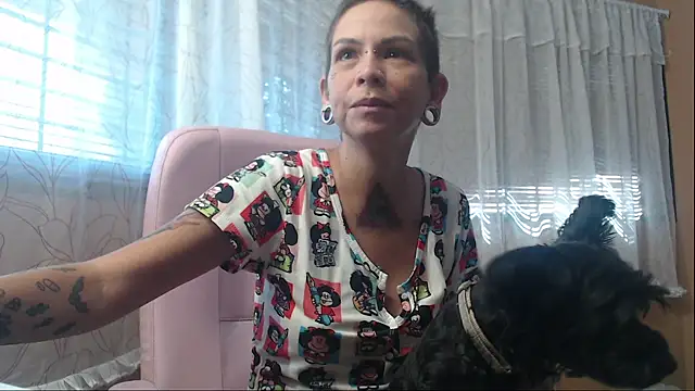 Snapshot of moon_cat85 chatting on March 2026 12:50:02 PM moon cat85 online show from March 2026 12:50:02 PM