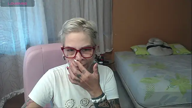 moon cat85 online show from July 2026 12:46:02 PM
