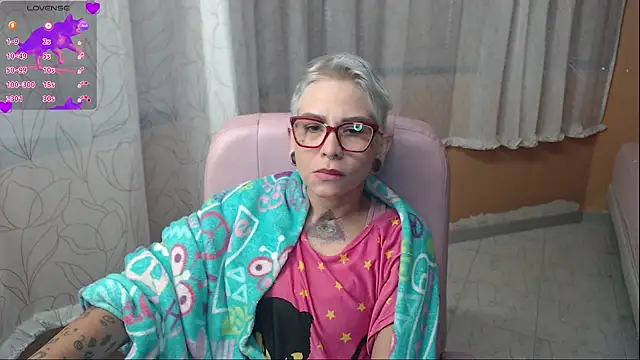 moon cat85 online show from June 2026 01:27:01 PM